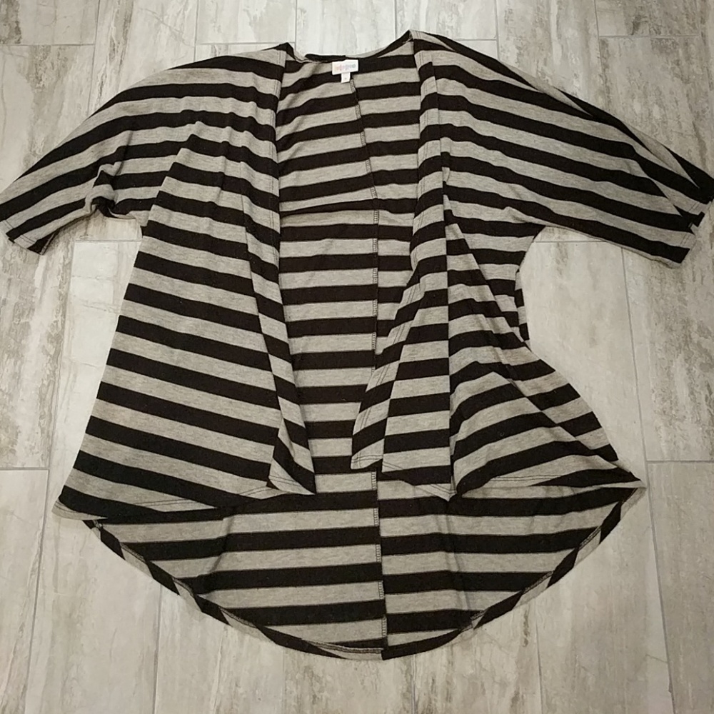 S Lularoe Lindsay, black & gray stripes